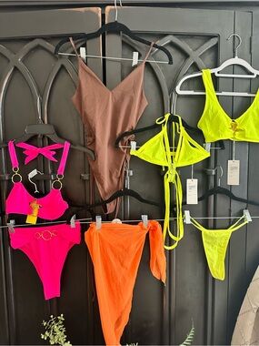 Daisy Neon Pink, Neon Yellow, Orange & Brown Women's Swim Bikini Set Mix
